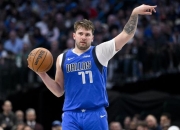 包含东契奇陷入低谷，刷新队史纪录连败，勇士球队命运悬念！的词条